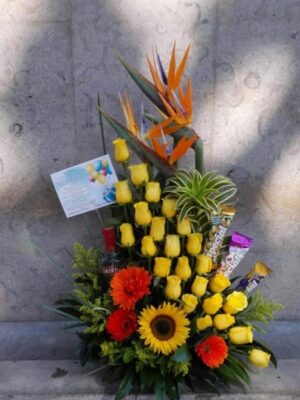 floristería en Bucaramanga. Llámanos al 3023608251 ó 3172402246. Encantados de hacer tu día el más feliz... Gracias por preferirnos 🌻💖