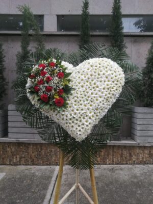 floristería en Bucaramanga. Llámanos al 3023608251 ó 3172402246. Encantados de hacer tu día el más feliz... Gracias por preferirnos 🌻💖