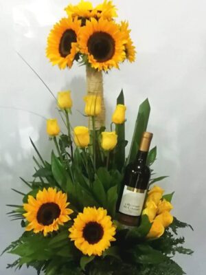 floristería en Bucaramanga. Llámanos al 3023608251 ó 3172402246. Encantados de hacer tu día el más feliz... Gracias por preferirnos 🌻💖