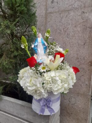 floristería en Bucaramanga. Llámanos al 3023608251 ó 3172402246. Encantados de hacer tu día el más feliz... Gracias por preferirnos 🌻💖