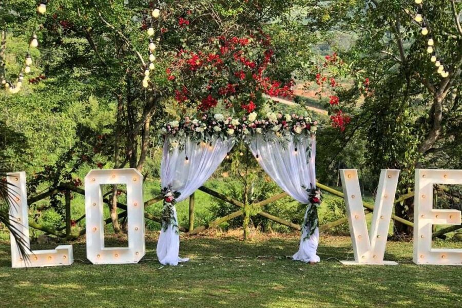 floristería en Bucaramanga. Llámanos al 3023608251 ó 3172402246. Encantados de hacer tu día el más feliz... Gracias por preferirnos 🌻💖