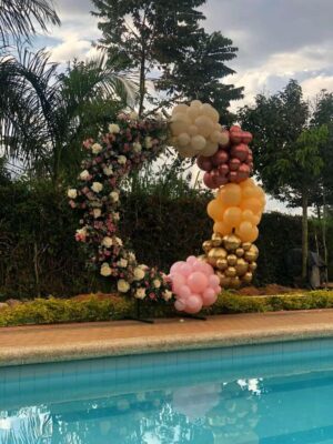 floristería en Bucaramanga. Llámanos al 3023608251 ó 3172402246. Encantados de hacer tu día el más feliz... Gracias por preferirnos 🌻💖